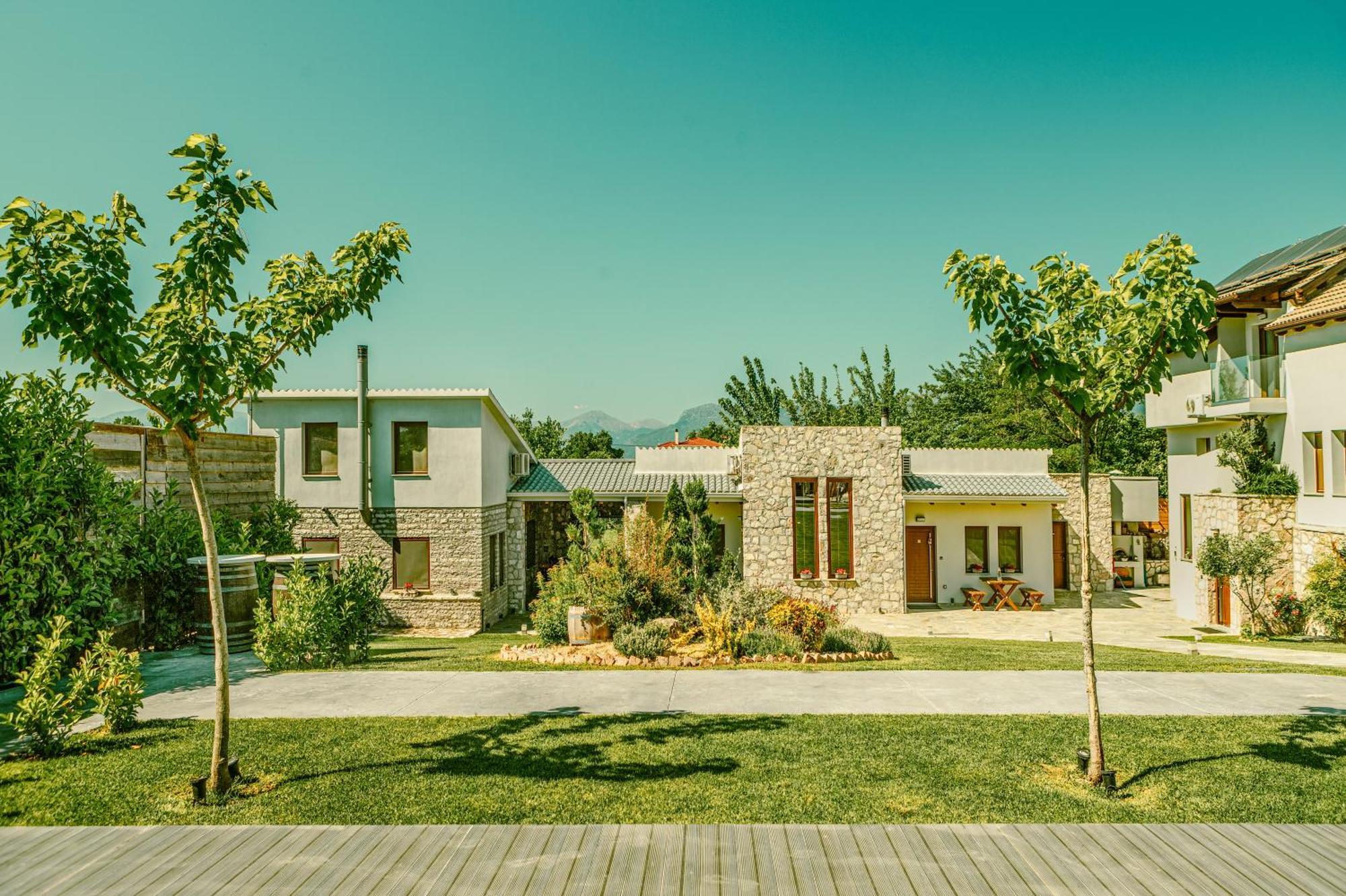 Vintage Suites Trikala Екстериор снимка